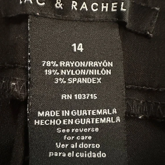 Women’s Size 14 Black Zac & Rachel Capris.                 Excellent Condition! - Picture 4 of 5